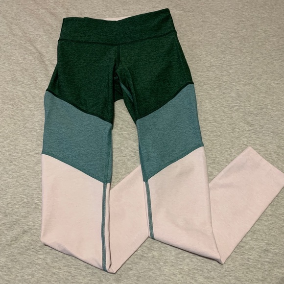 Green Outdoor Voices Springs Leggings + Athena Top - Picture 5 of 6